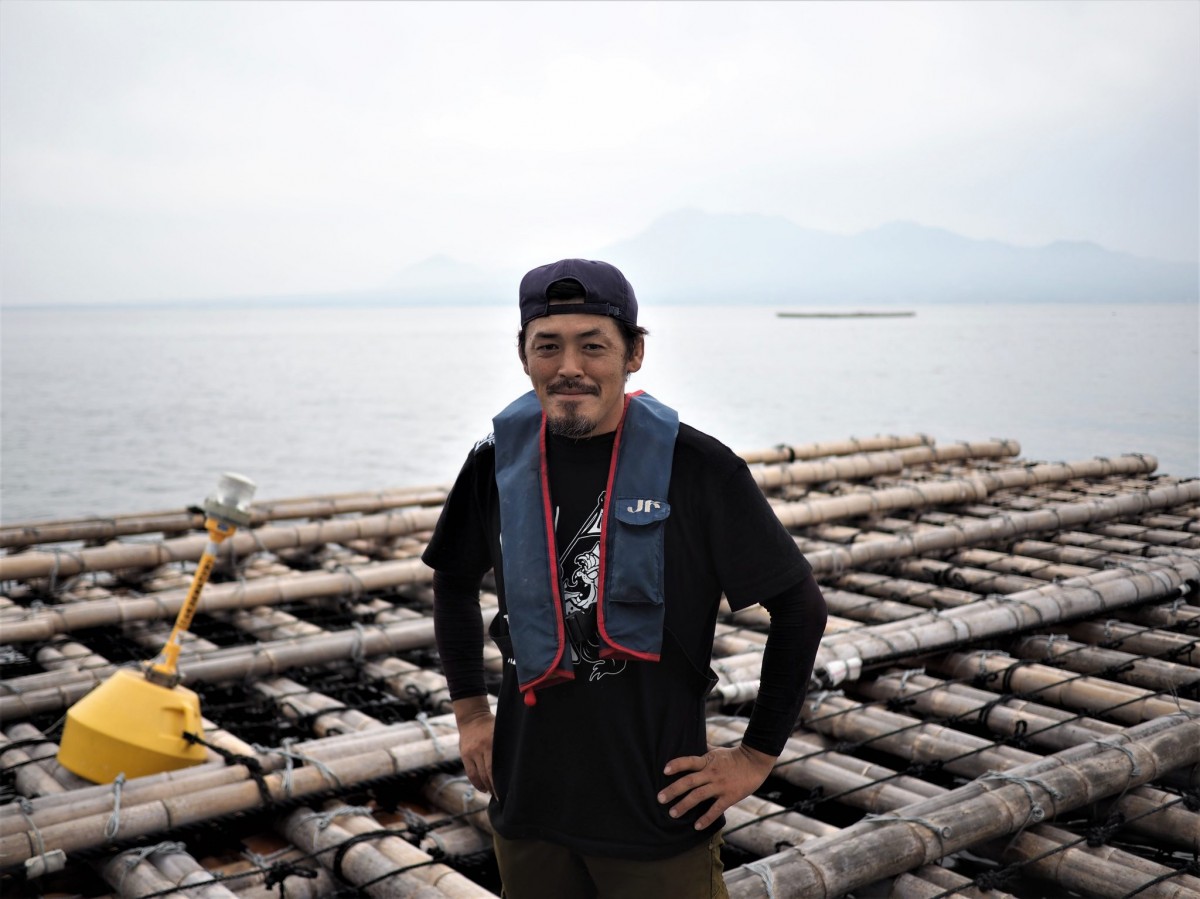 日本一の牡蠣養殖を目指している西村 敏英（にしむら としひで）さん